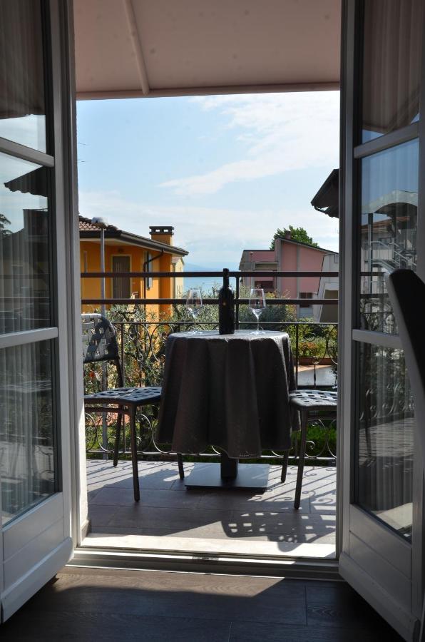 Bed and Breakfast H2O Sirmione Exterior foto